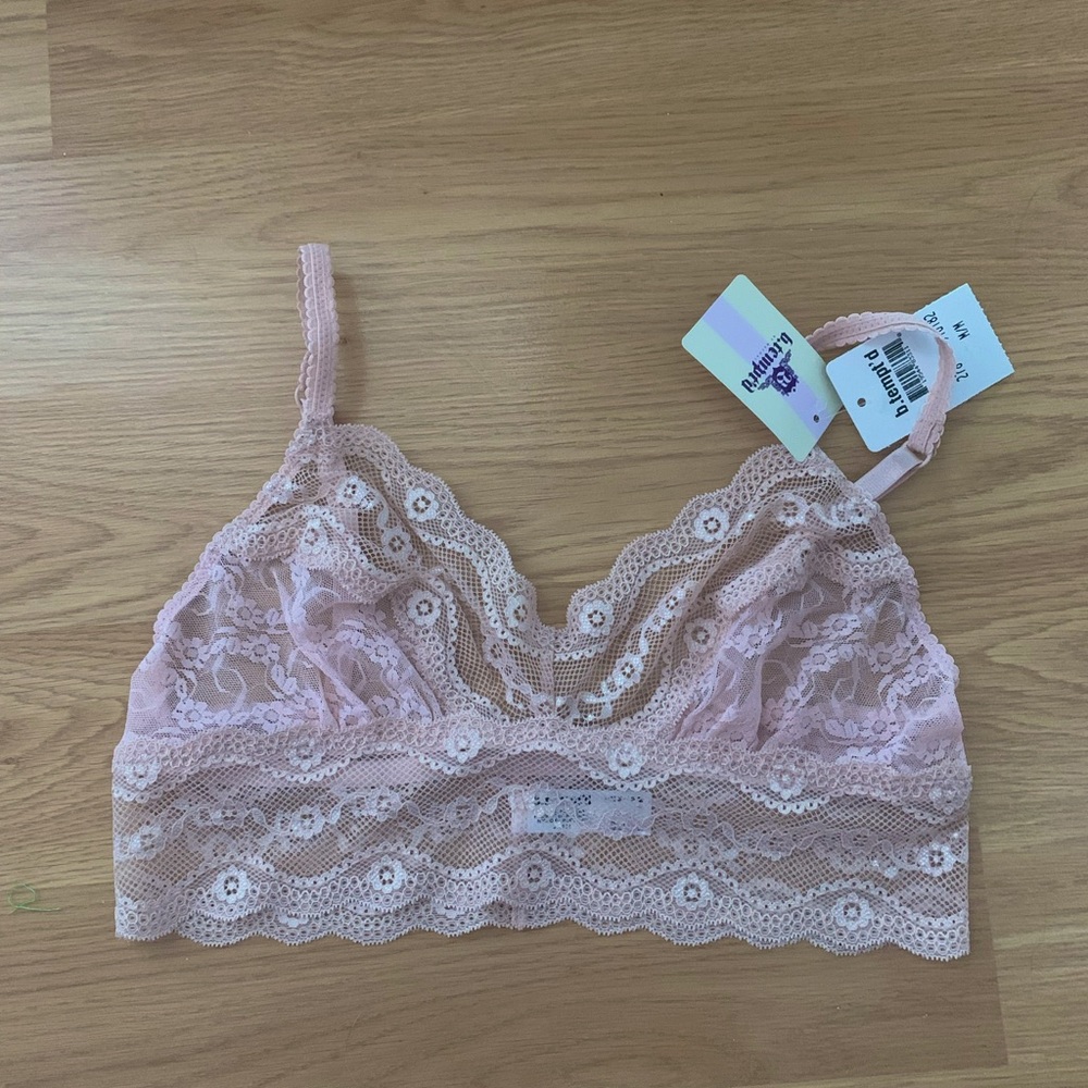 Bralette btemptd size medium peach new with tags